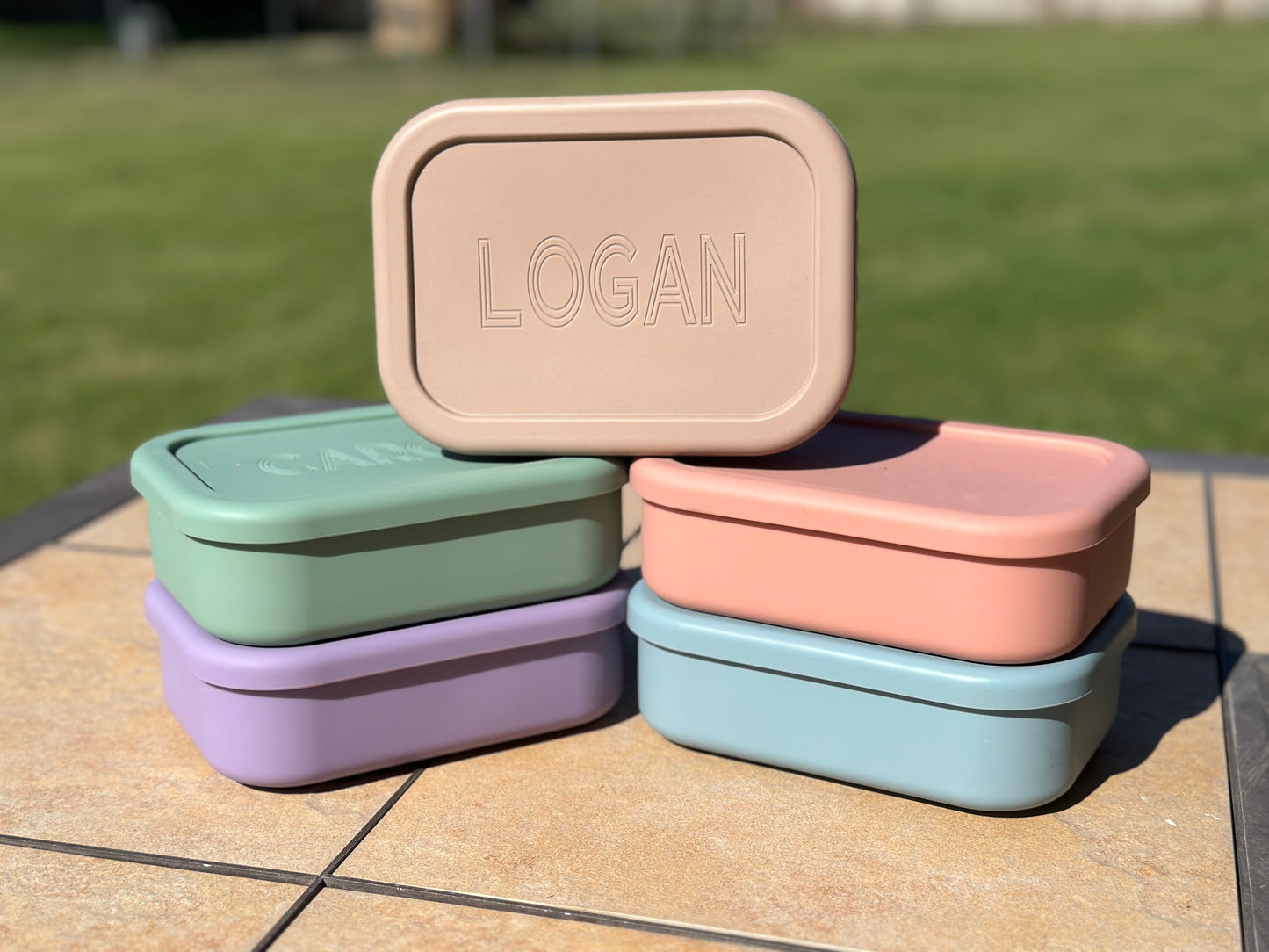 Personalized name silicone Lunch Box for kids, bento box, back to school, daycare snack box, snackle box, gift for child, travel snack tote