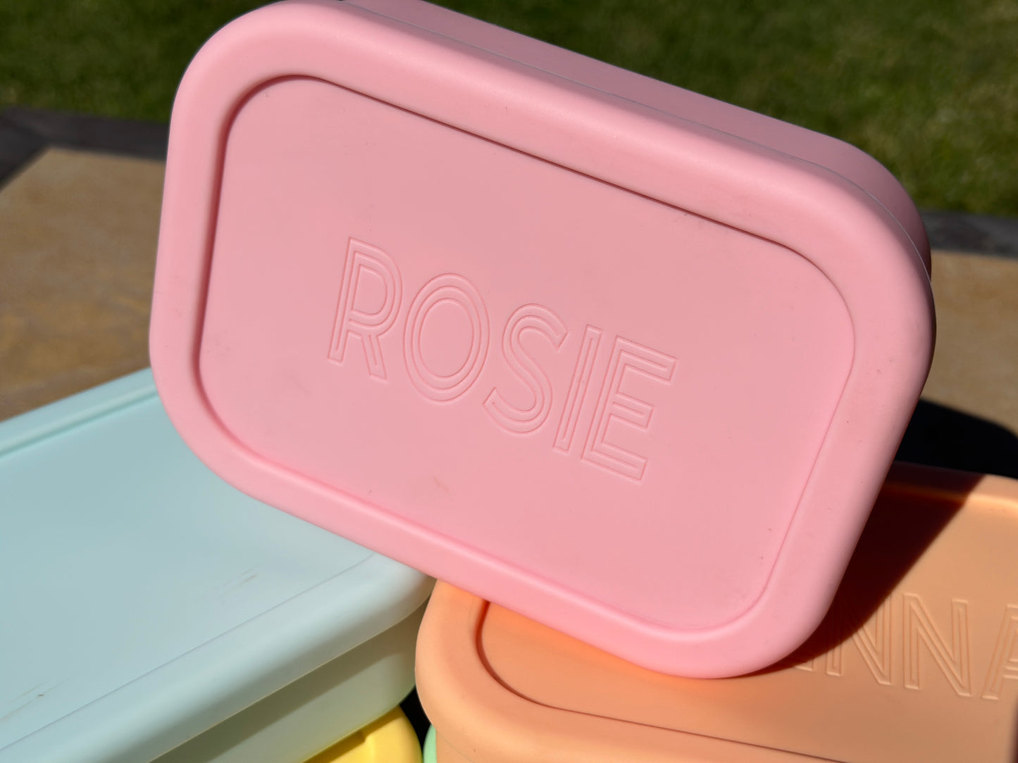 Personalized name silicone Lunch Box for kids, bento box, back to school, daycare snack box, snackle box, gift for child, travel snack tote