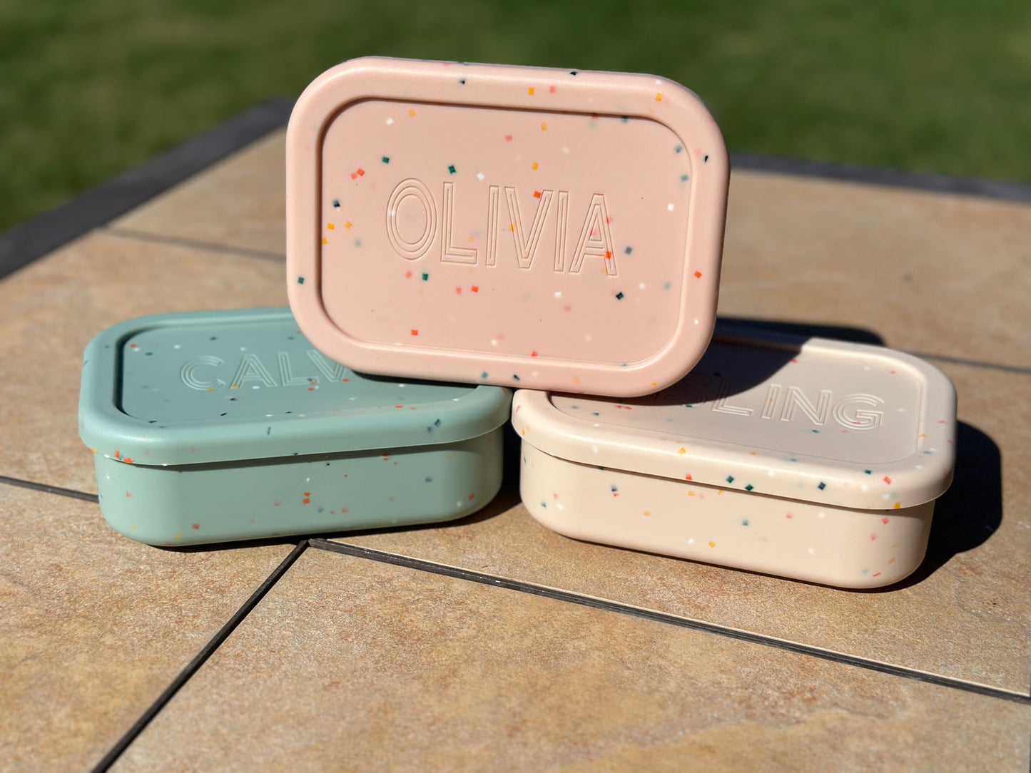 Personalized name silicone Lunch Box for kids, bento box, back to school, daycare snack box, snackle box, gift for child, travel snack tote